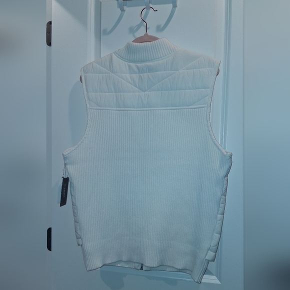 *NWT* White Quilted Vest by Liverpool - Picture 6 of 9